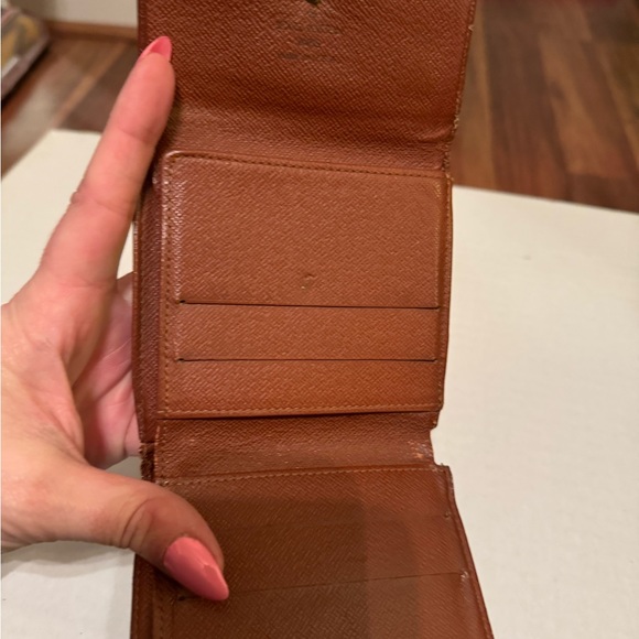Louis Vuitton wallet - Picture 5 of 8